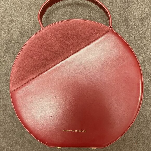 TAMMY & BENJAMIN BURGUNDY HAT BOX BAG - Picture 1 of 8